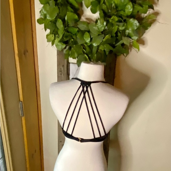 🏖️Athleta Strappy Back Bikini Top🏖️ - Picture 2 of 13